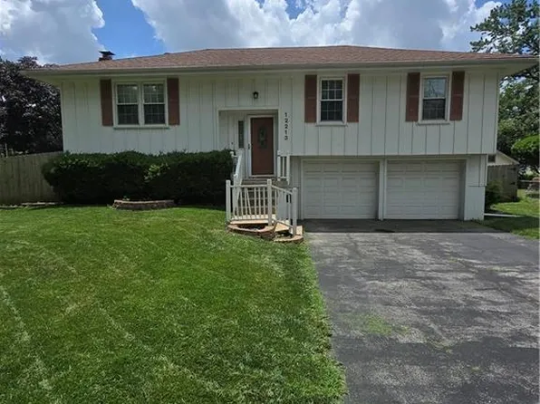 12213 W 93rd St, Lenexa, KS 66215
