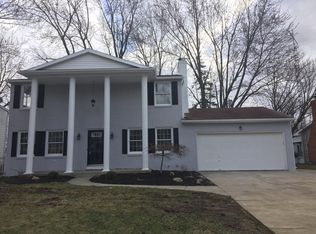 415 Edgewood Dr, Perrysburg, OH 43551