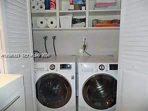 Mystic Pointe Condo No Th — Photo 4
