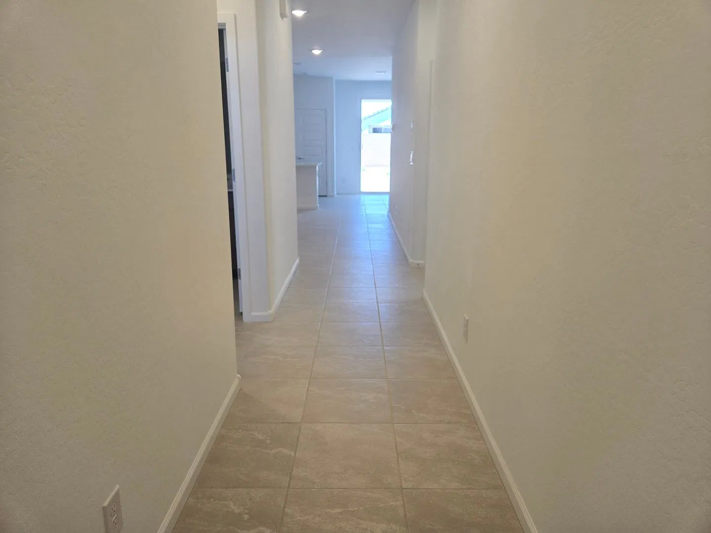 3 Bedroom 2 Bathroom Bella Vista Farms Premier Home — Photo 3