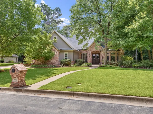 1915 Stonegate Blvd, Tyler, TX 75703