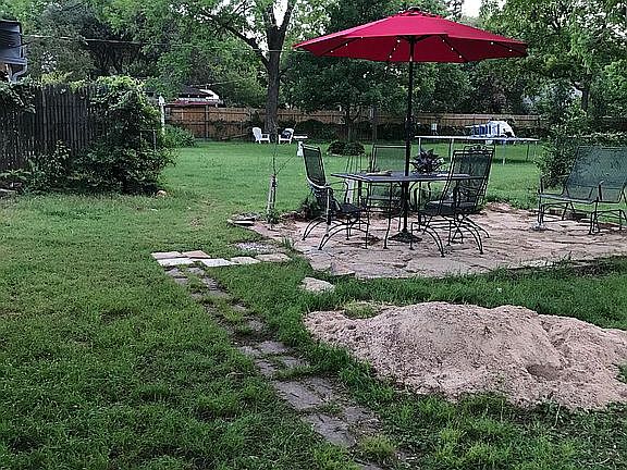 4th image of 523 Pecan Dr