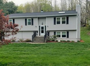 75 Pleasant Ridge Rd, Poughquag, NY 12570