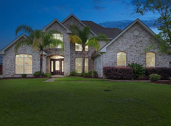 2nd image of 169 River Oaks Dr