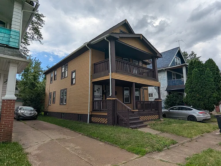 12521-12523 Locke Ave — Photo 2