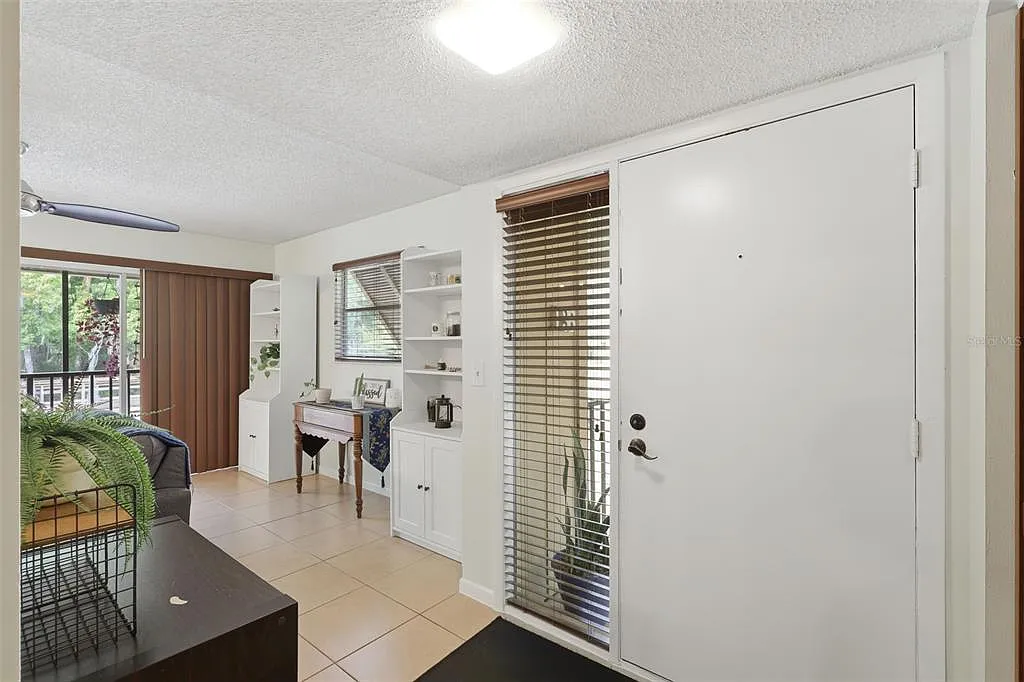 2 bed, 2.0 bath, 897 sqft, $1,450 — Photo 3