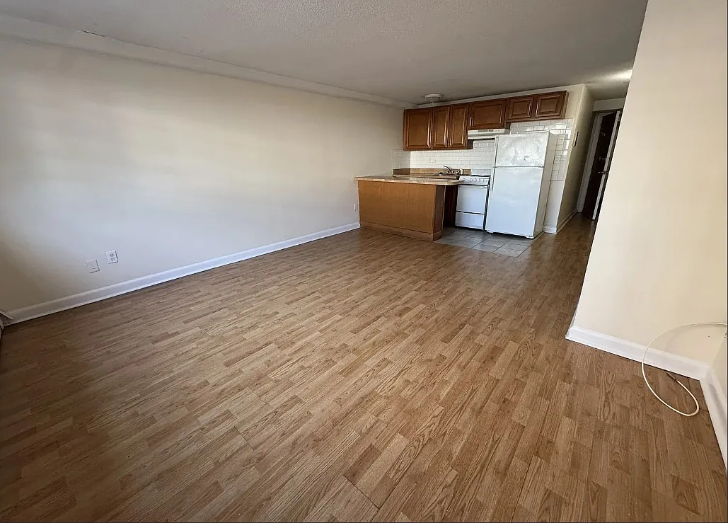 1 bed, $2,300 — Photo 2