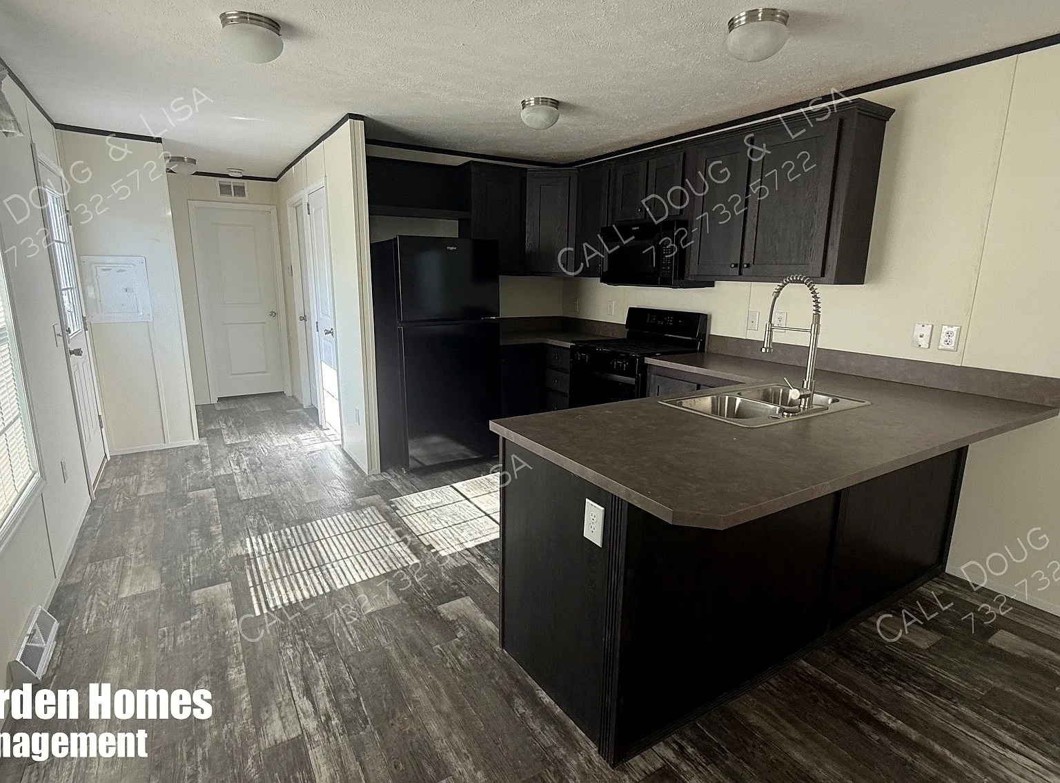 2 bed, 784 sqft, $1,760 — Photo 2