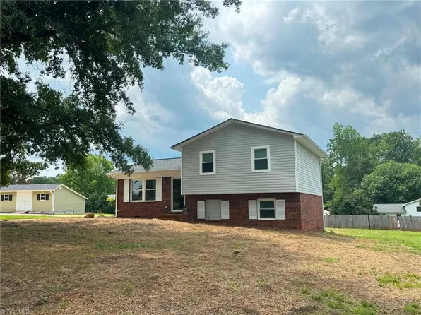 115 Robert Dr, State Road, NC 28676