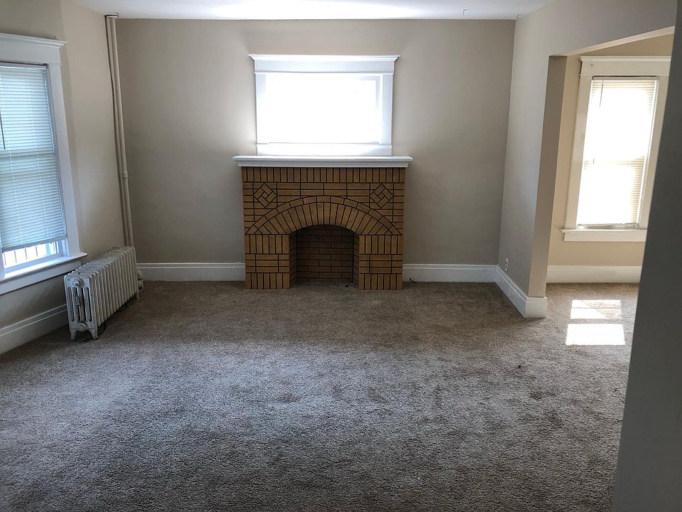 1st image of 166 W Hazeltine Ave