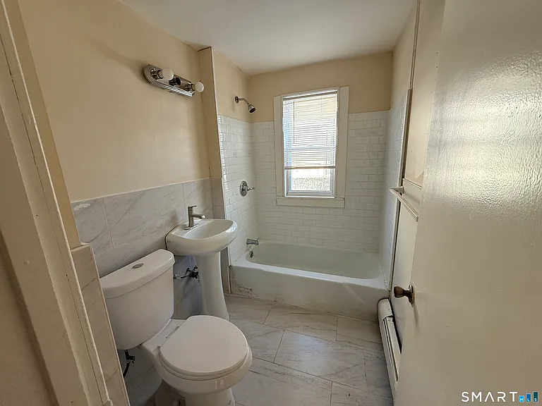 15-17 Beacon St #1 — Photo 5