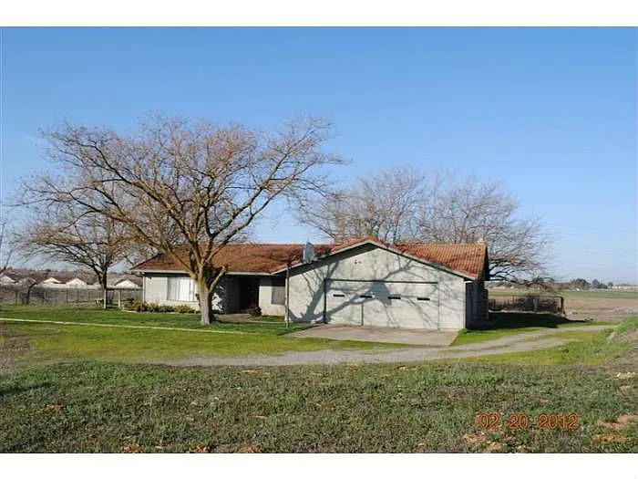 9244 Rogers Rd photo 1