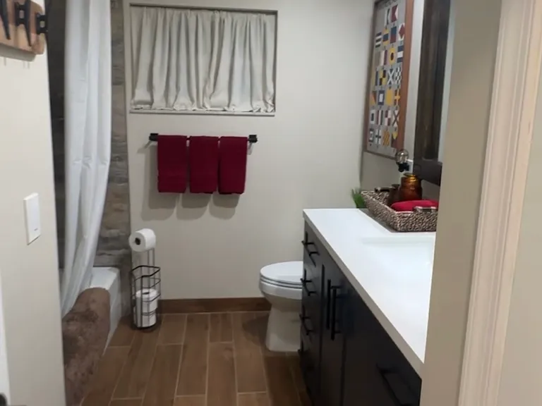 1090 Fairview Ln — Photo 12