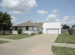 2414 N Farmstead St, Wichita, KS 67220