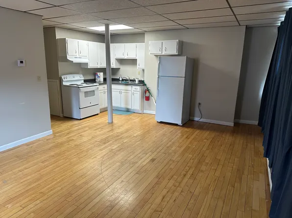 12 N Elm St APT 2, Saint Albans, VT 05478