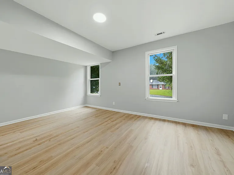 210 Meadow Run — Photo 13