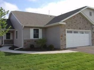 622 Trail View Xing, Waterford, WI 53185