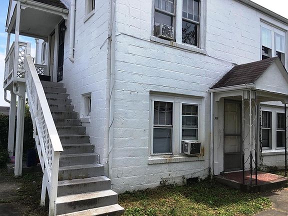 Outside view fo Second Floor Apt.