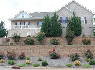 2112 Country Brook Ln, Knoxville, TN 37921