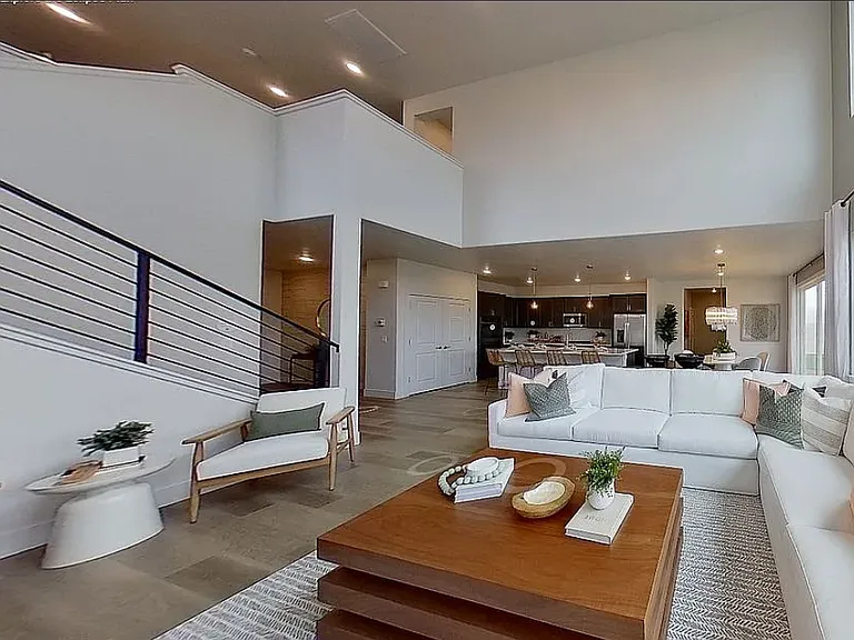 188 E Arimo St — Photo 4