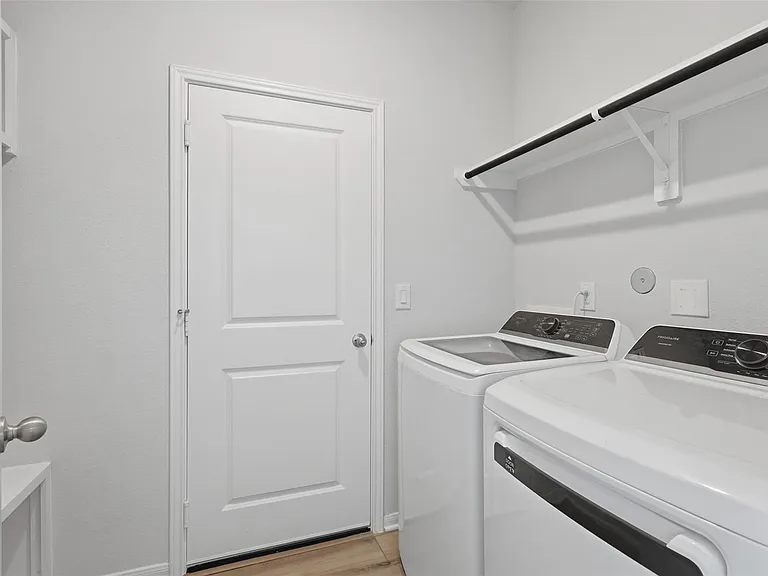 8426 Sweet Cherry Ln — Photo 9