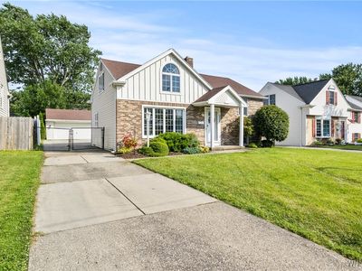 5009 Chapman Pkwy, Hamburg, NY, 14075