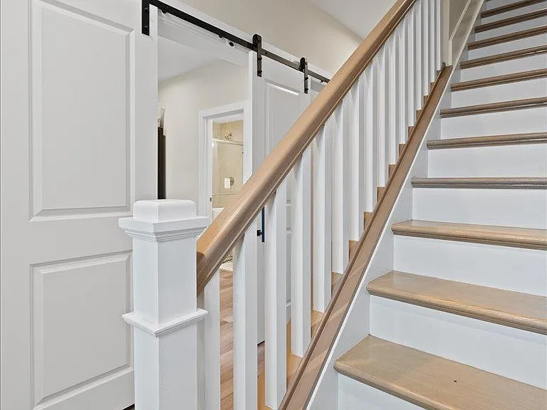 3906 Edwards Rd #B — Photo 4