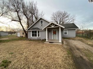 1609 E 8th Ave, Hutchinson, KS 67501
