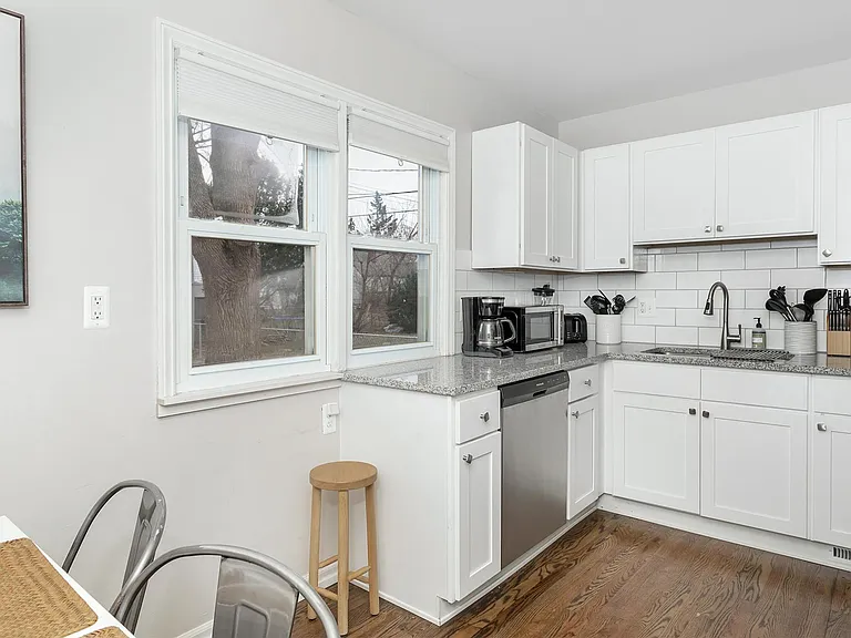 3340 Edgeworth St — Photo 7