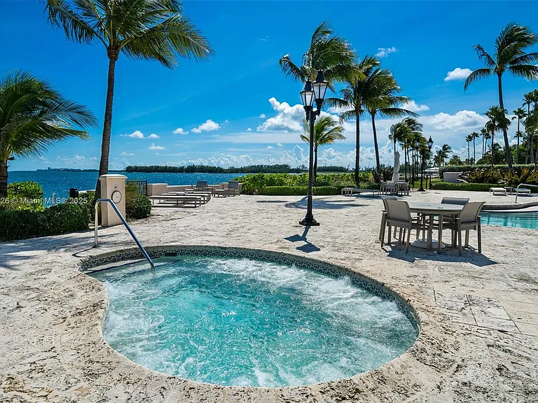 19227 Fisher Island Dr #19227 — Photo 34