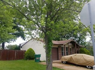 5353 Belmont Dr, High Ridge, MO 63049