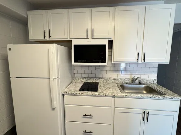 Yellow Stone Apartments-All Bills Paid