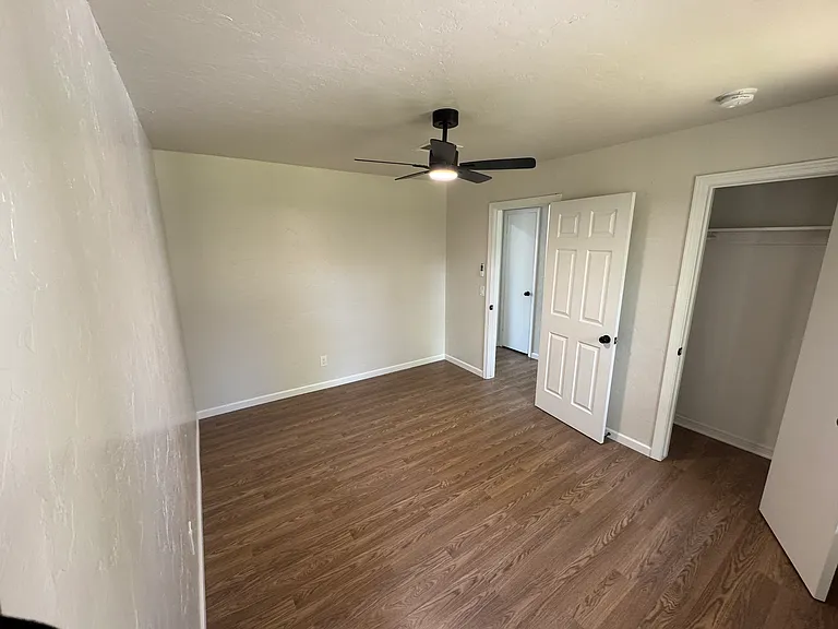 1522 Oxford Way — Photo 11