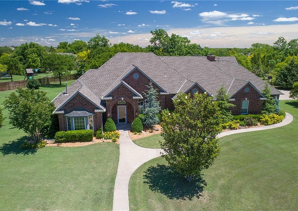 1st image of 9500 Forest Glade Dr