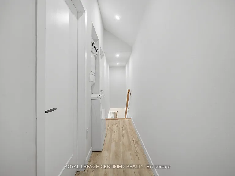 5759 Robinson St — Photo 28