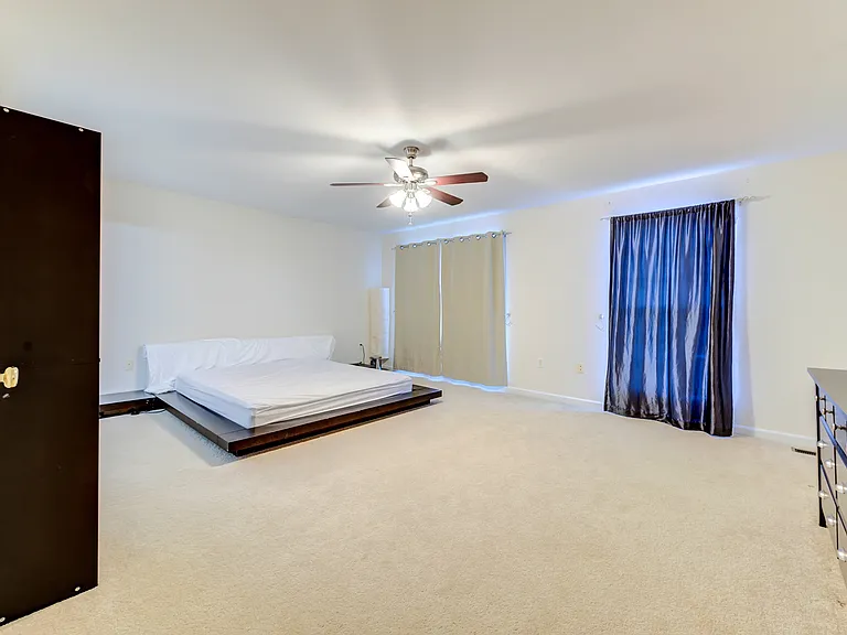18 Pineview Valley Ct — Photo 37
