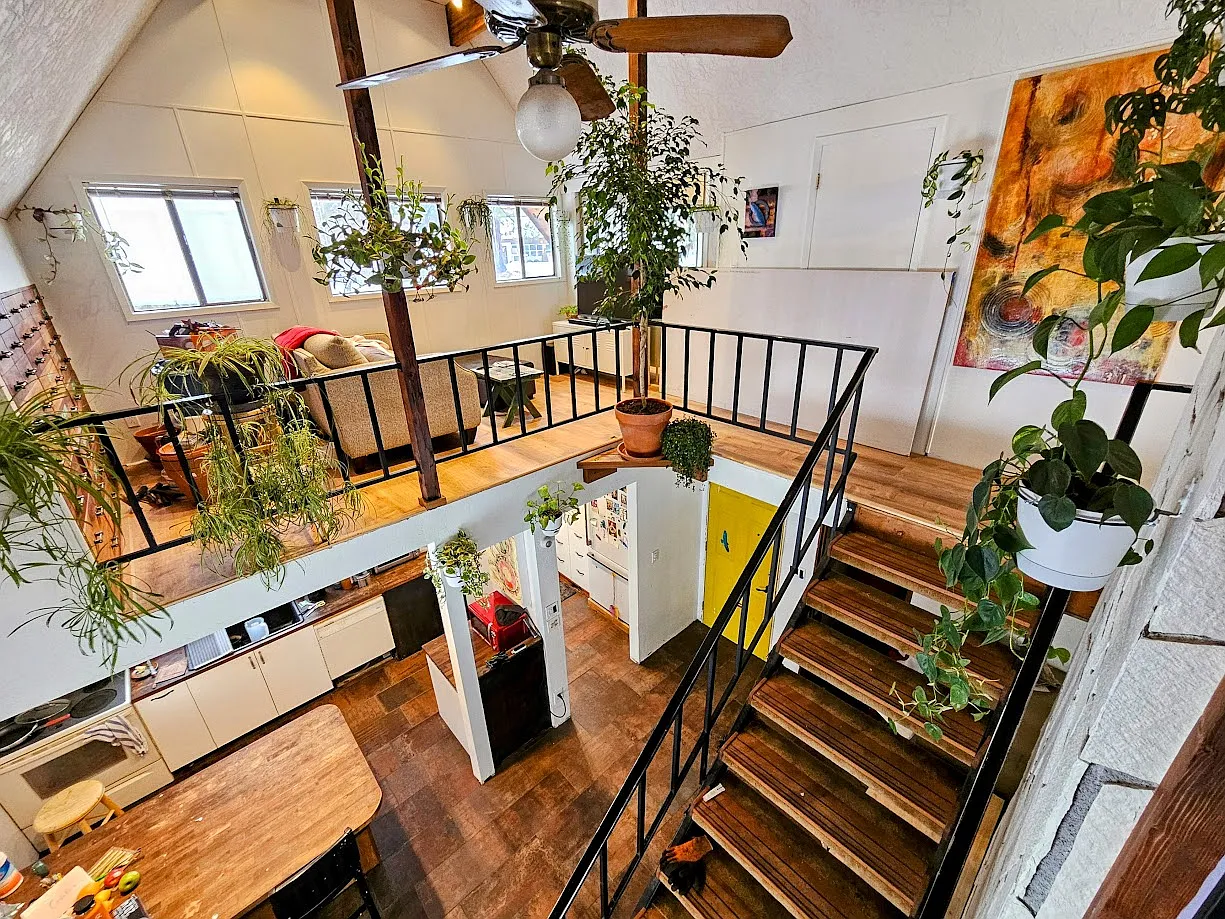 2 bed, 2.5 bath, 1950 sqft, $2,500 — Photo 2