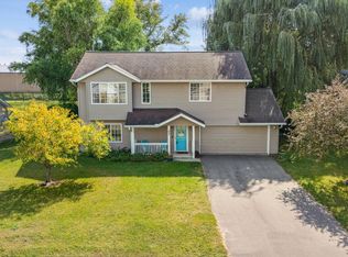 833 River Terrace St, Prescott, WI 54021