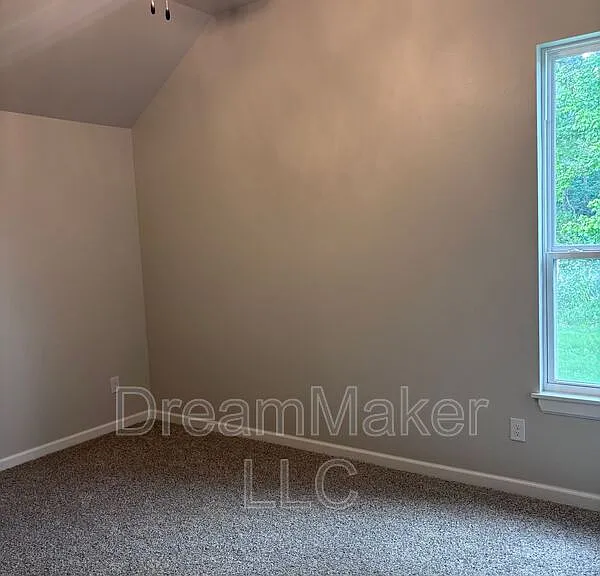 103 Trimble Dr — Photo 9