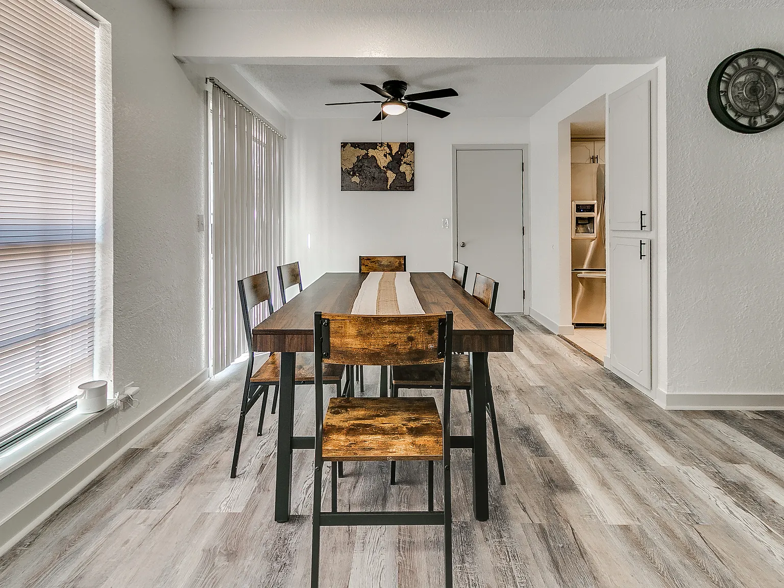 3 bed, 1254 sqft, $1,495 — Photo 2