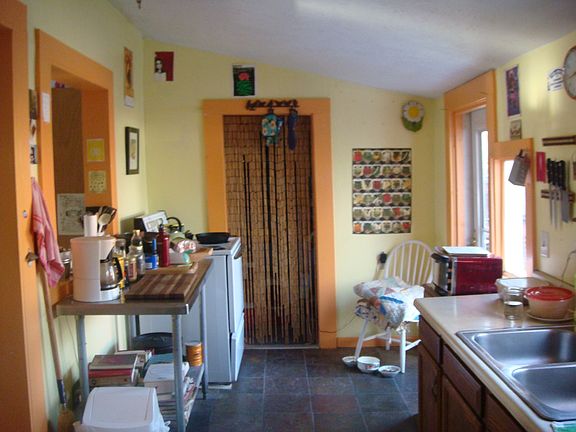 sunny kitchen