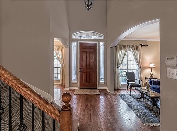 4th image of 12077 Shoal Creek Dr