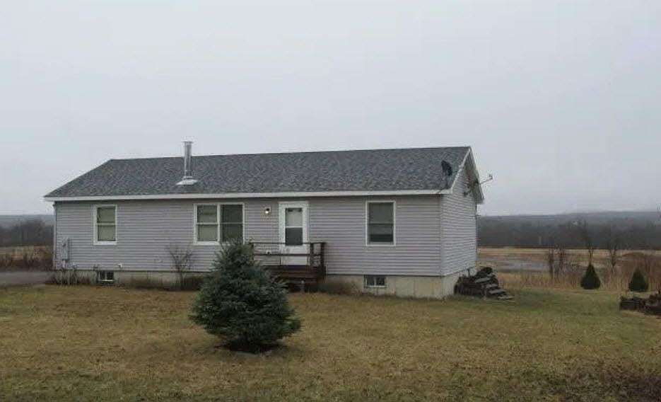 1st image of 40 Swamp Rd