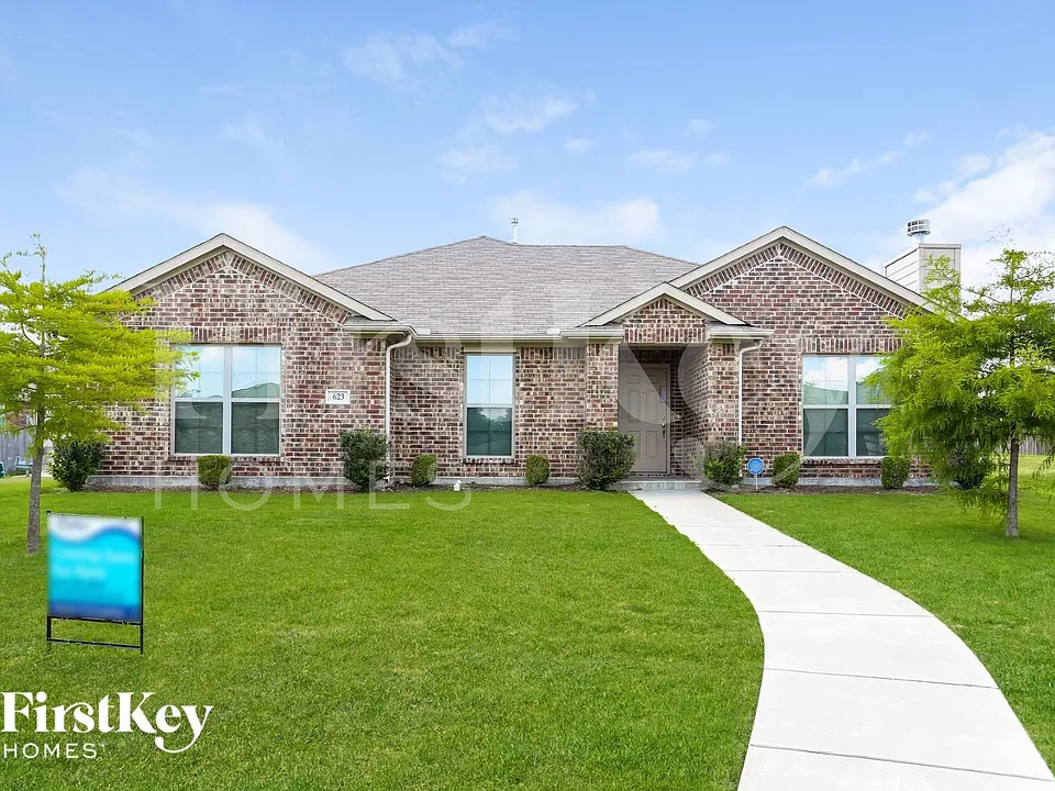 623 Hilton Dr