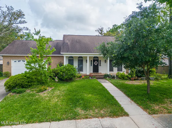 2559 River Place Blvd, Biloxi, MS 39531