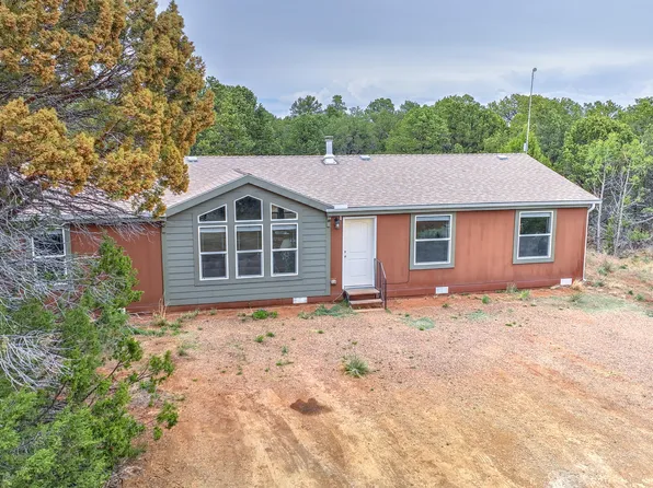 46 Lovato Rd, Tijeras, NM 87059