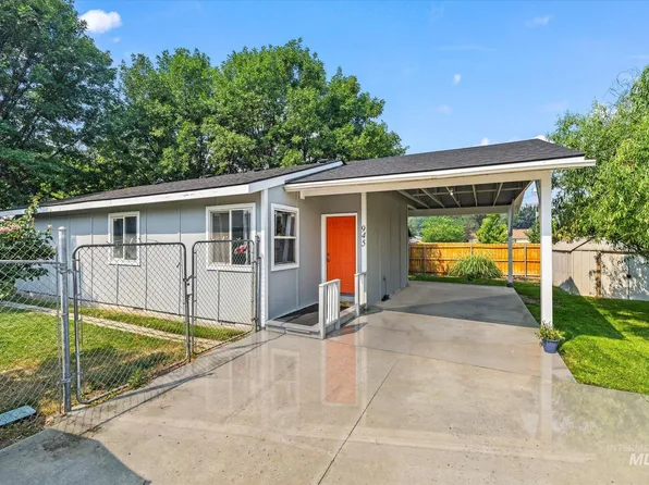 945 N Dove Ln, Boise, ID 83704