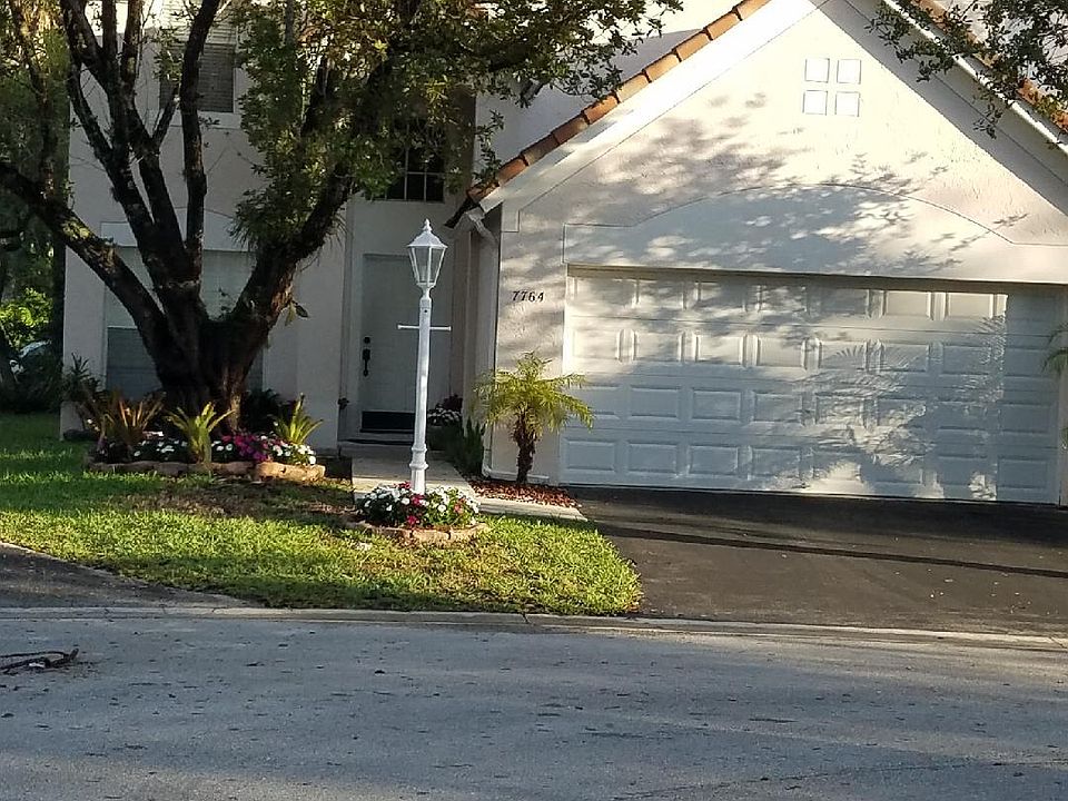 1st image of 7764 Hibiscus Ln