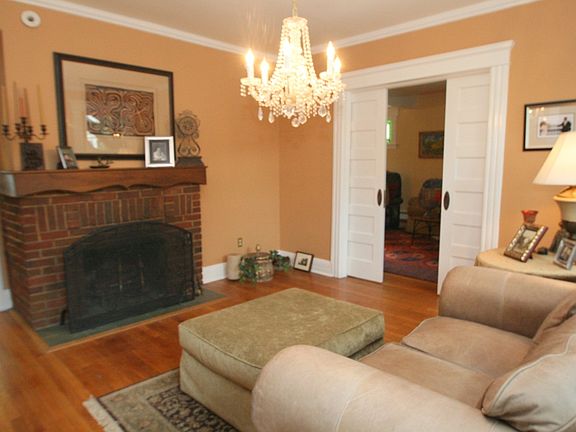 5th image of 111 Essex Ave