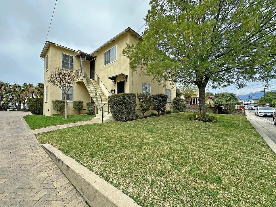 909 S Olive Ave #1/2